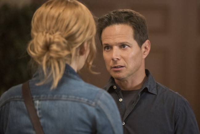 Scott Wolf as Carson Drew. 