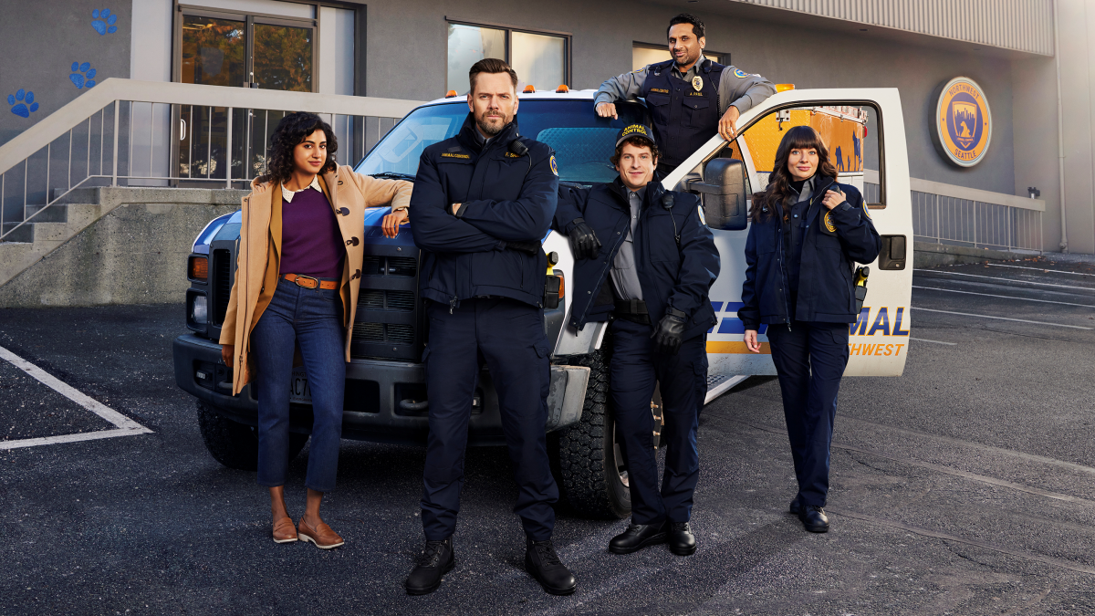 Joel McHale Leads the ‘Animal Control’